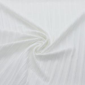 Jacquardmasche mit weißen Streifen