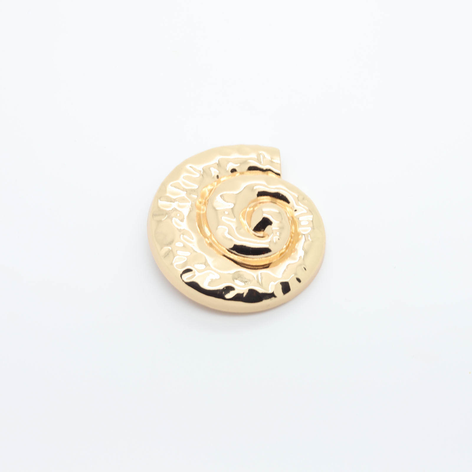 Gold-plated metal seashell loop