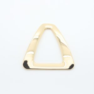 Conector grande de metal dorado, forma original