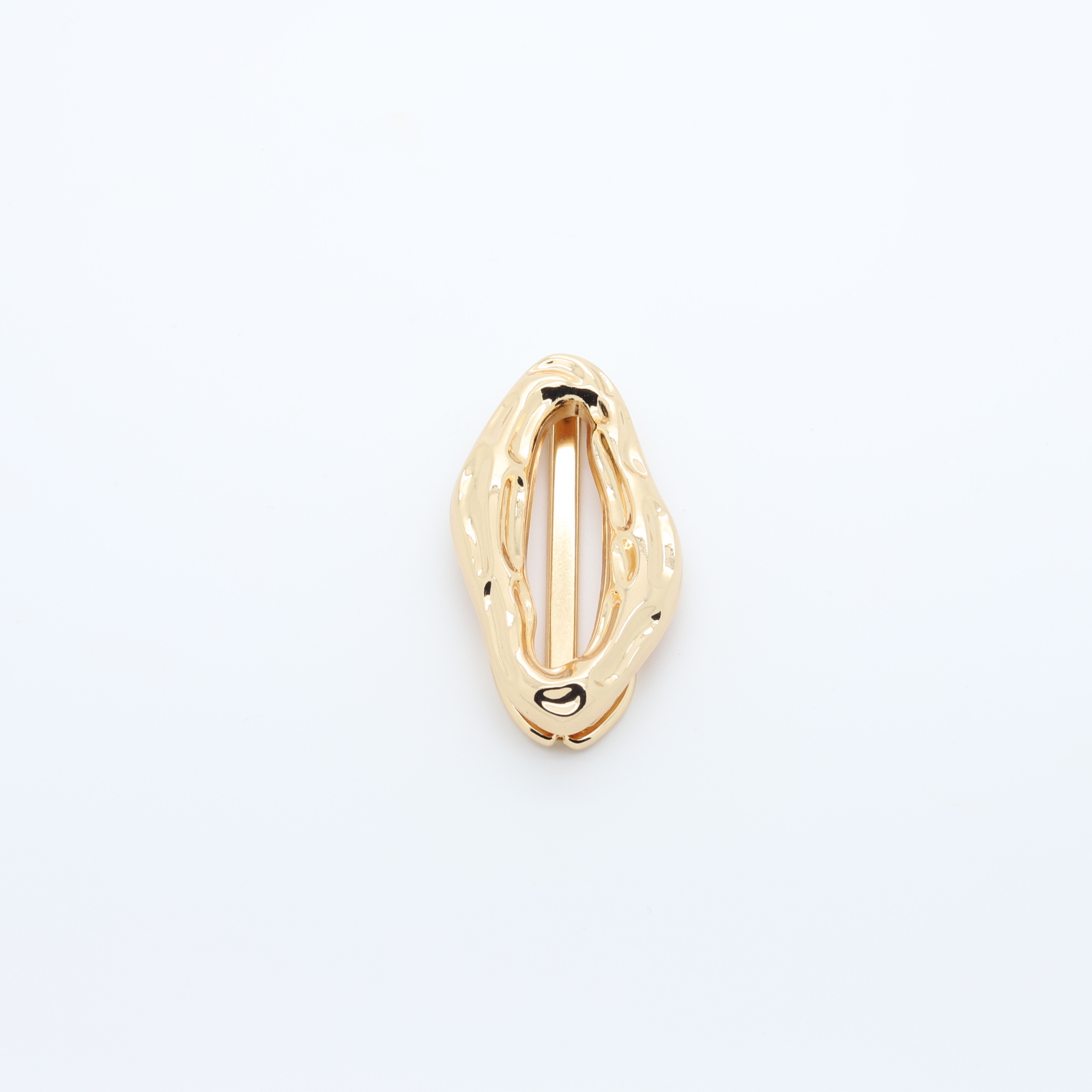 Small oval-shaped loop in gilded metal
