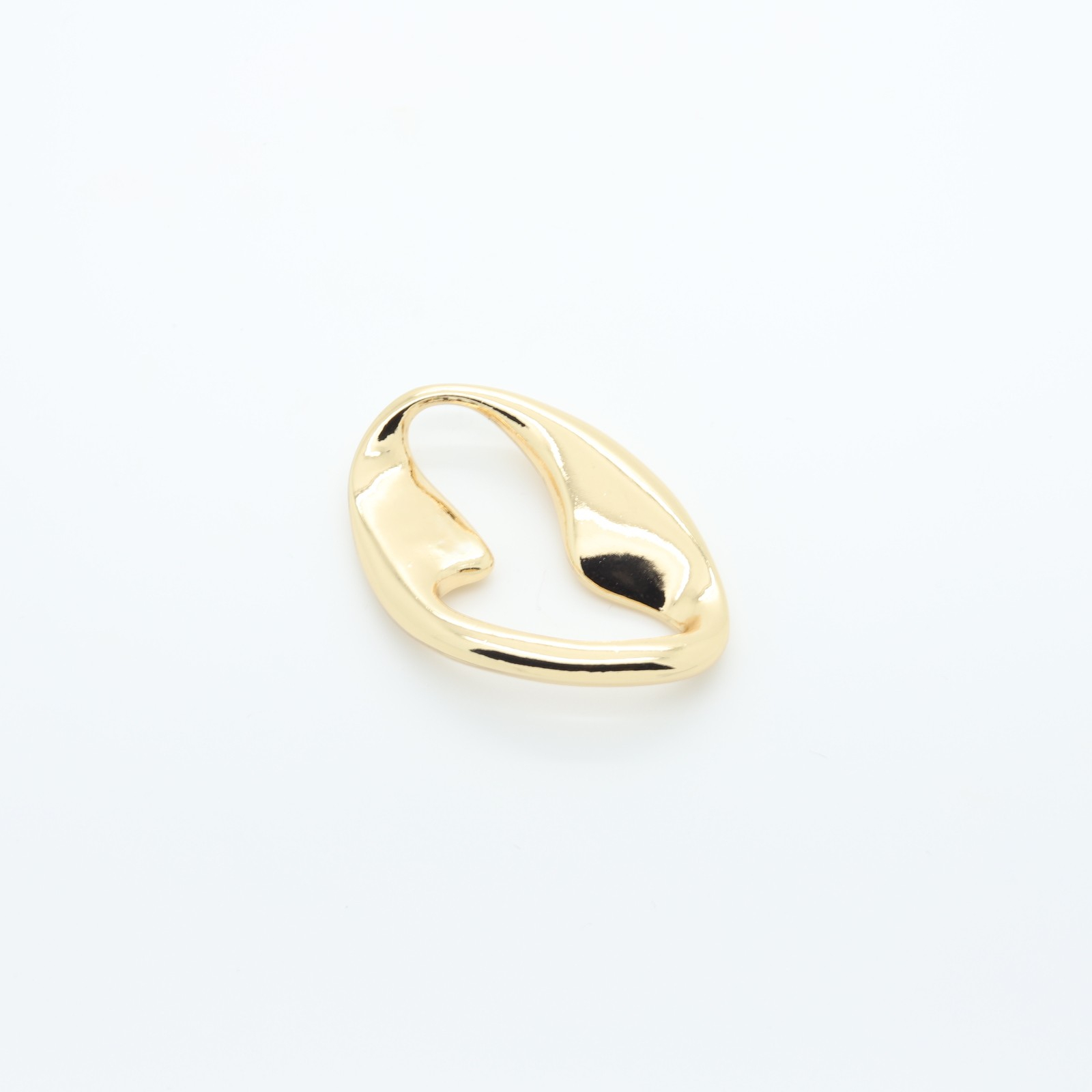 Original oval-shaped belt loop in gilded metal