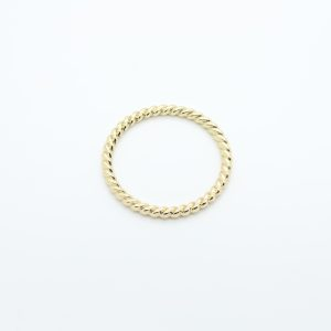 Gran anillo conector trenzado de metal chapado en oro
