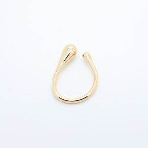 Divisor metálico dorado en forma de U
