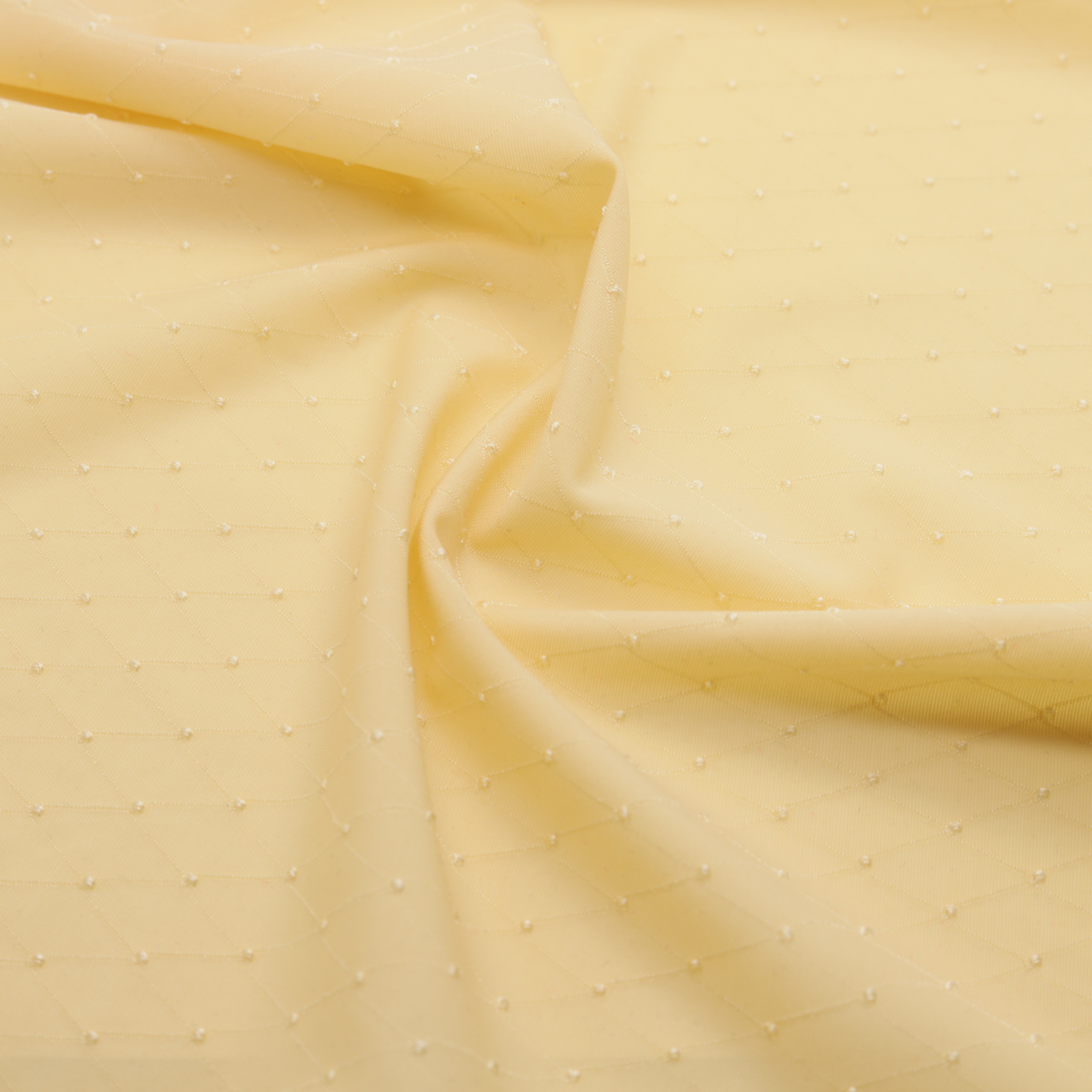 Malha jacquard com fios ornamentados