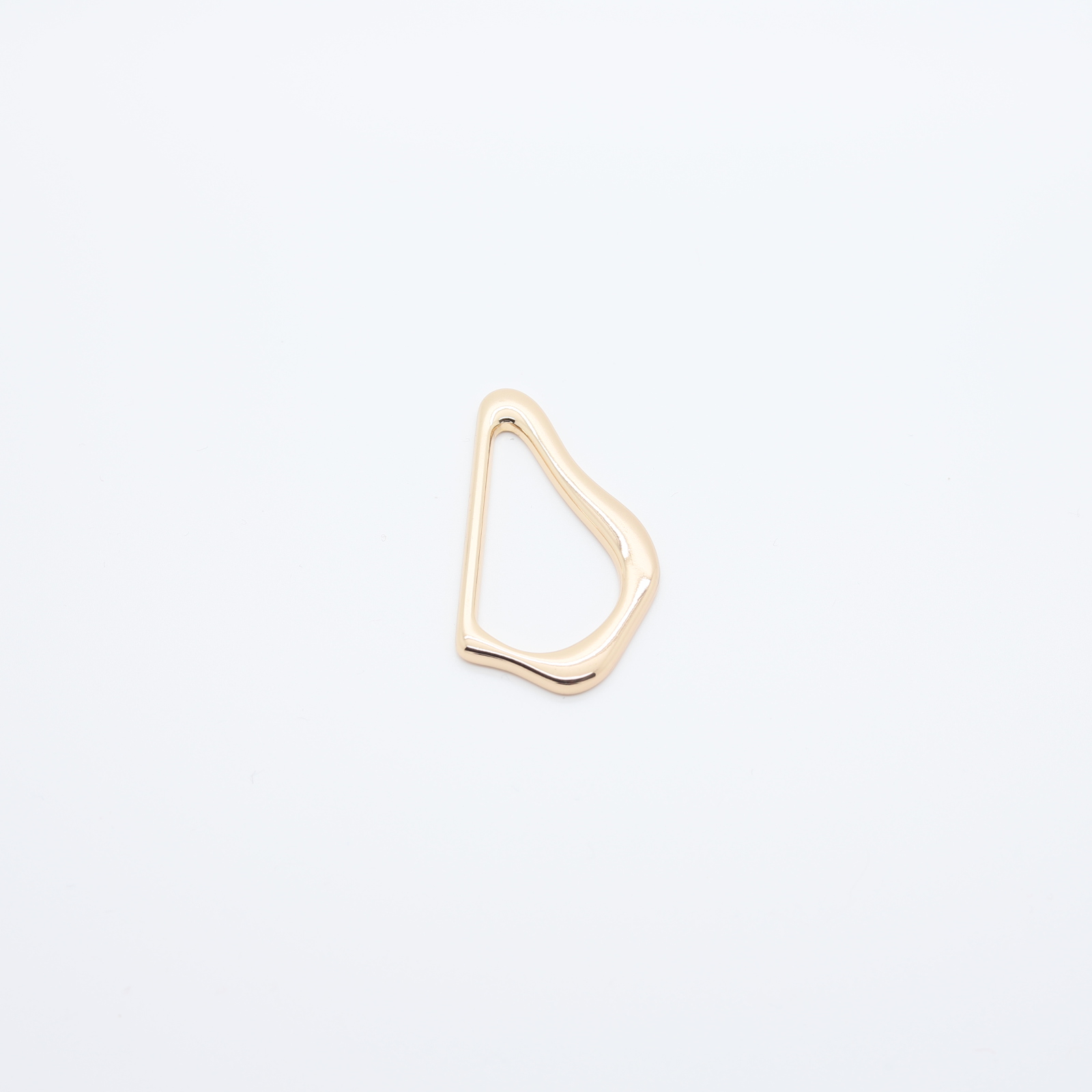 Irregular design metal connector loops for beachwear