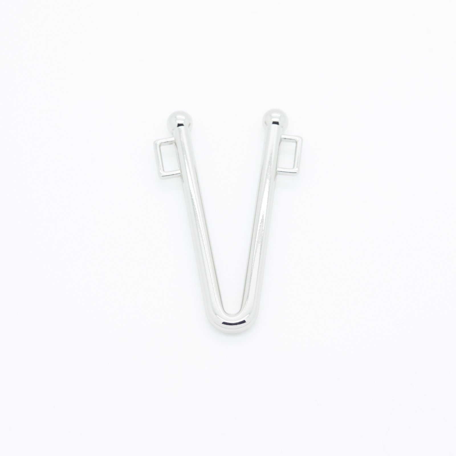 Divisorio in metallo argentato a forma di V | D'YRSAN | Divisorio a V in metallo argentato | D'YRSAN