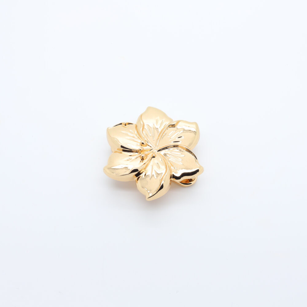 Anello in metallo placcato oro a forma di fiore