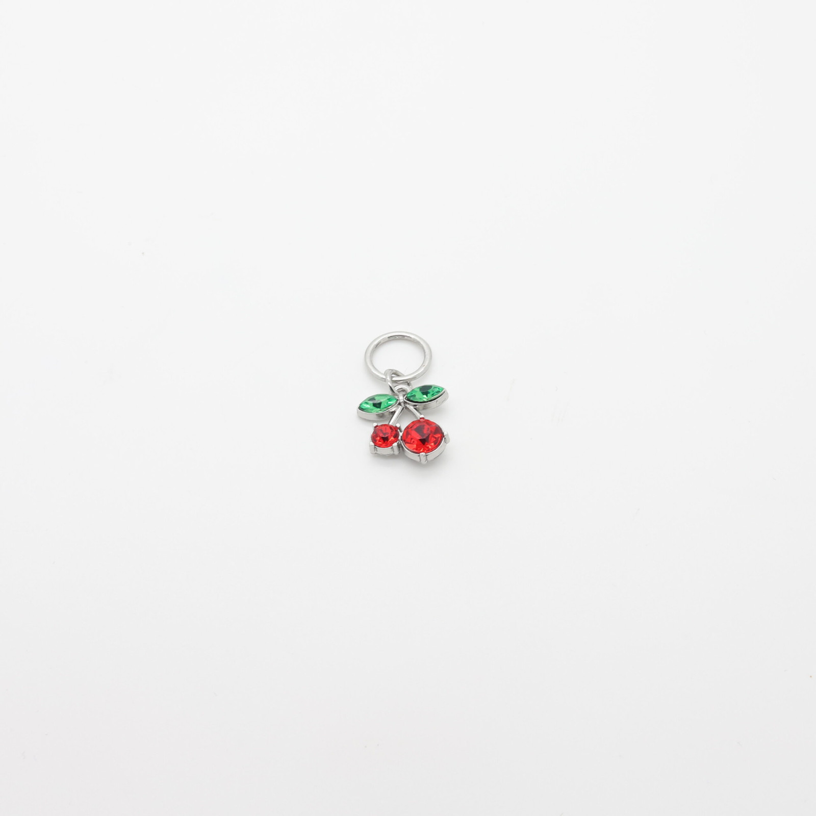 Pendentif cerise en métal argenté