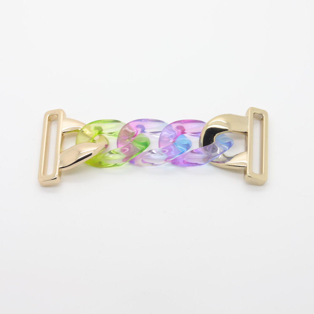 Multicolored resin connector chain