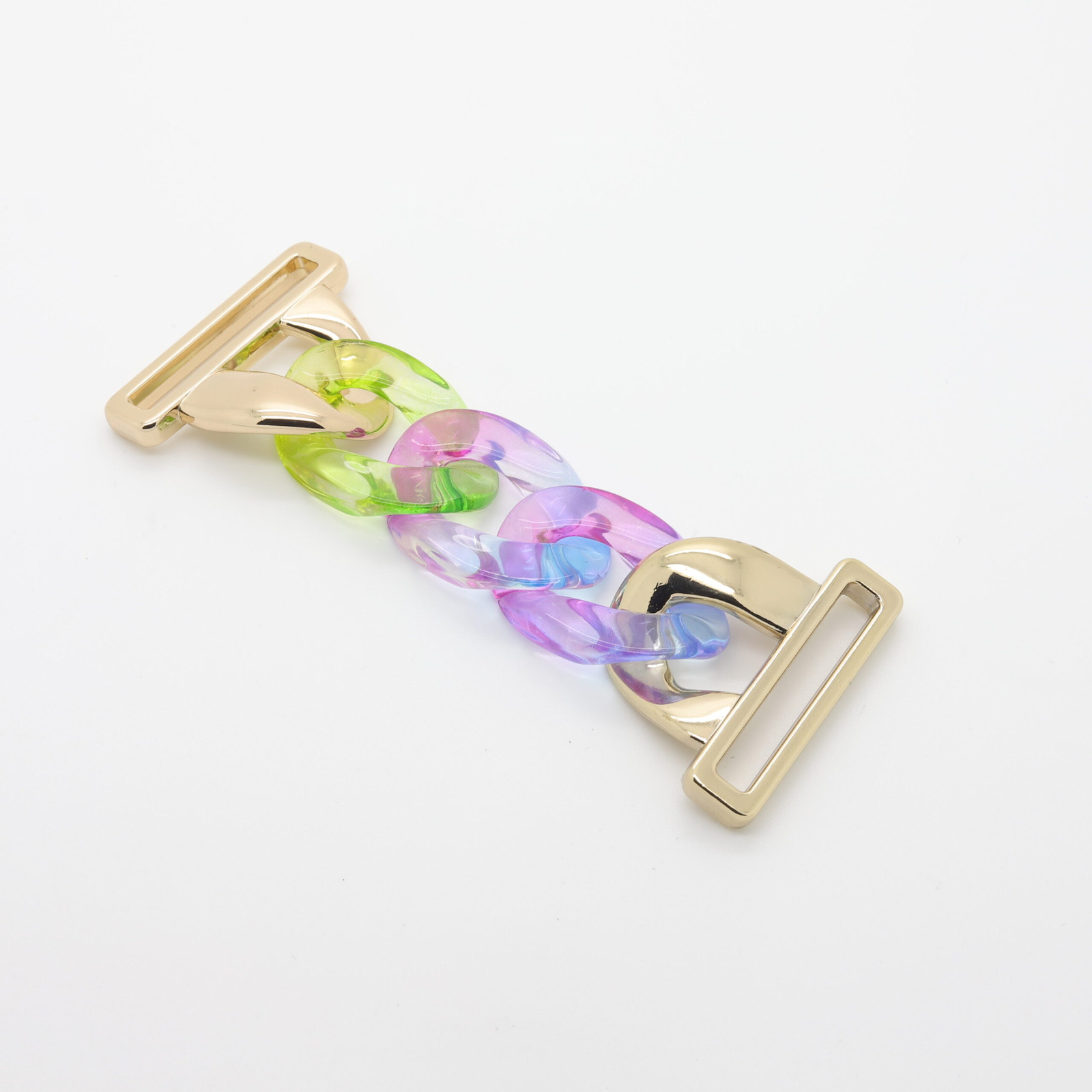 Multicolored resin connector chain