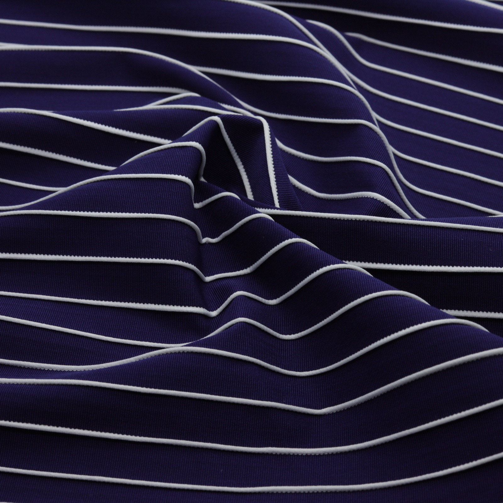 Tecido de malha jacquard com listras em relevo (rolo de 50m) | D'YRSAN Tecido de malha jacquard com riscas em relevo