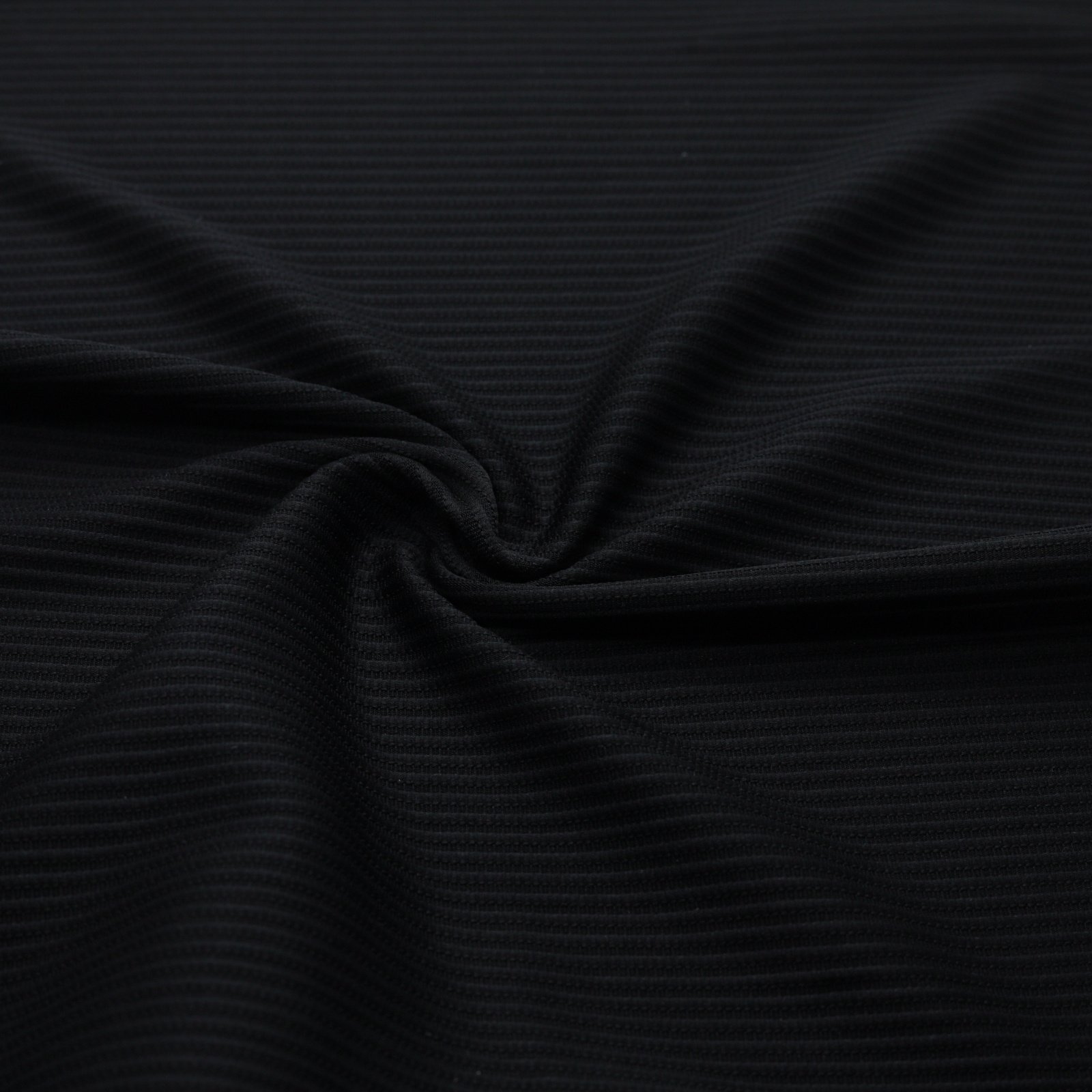 Jacquard de finas rayas negras