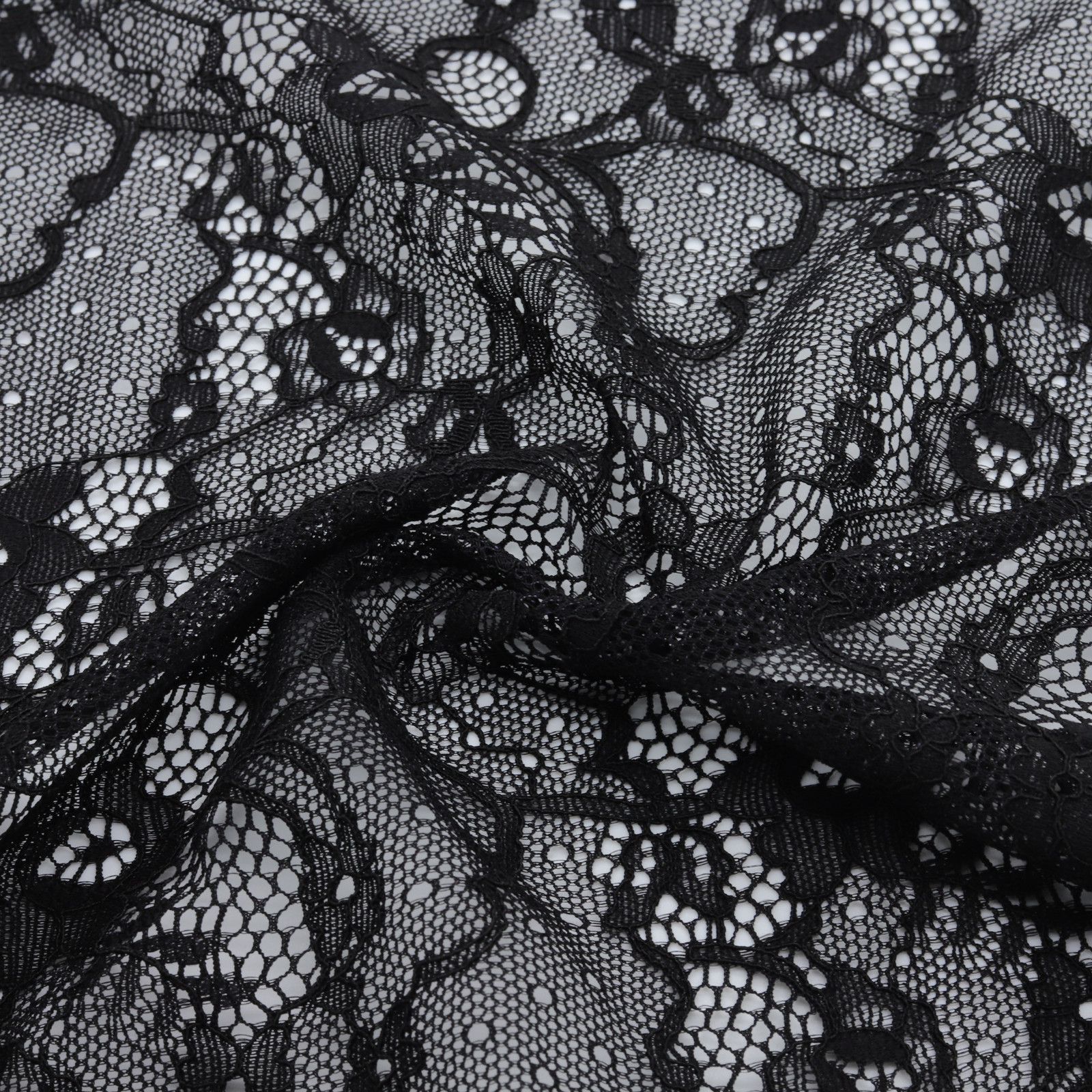 Tissu dentelle à fleurs extensible noir | D'YRSAN | Tissu dentelle à fleurs extensible noir | D'YRSAN