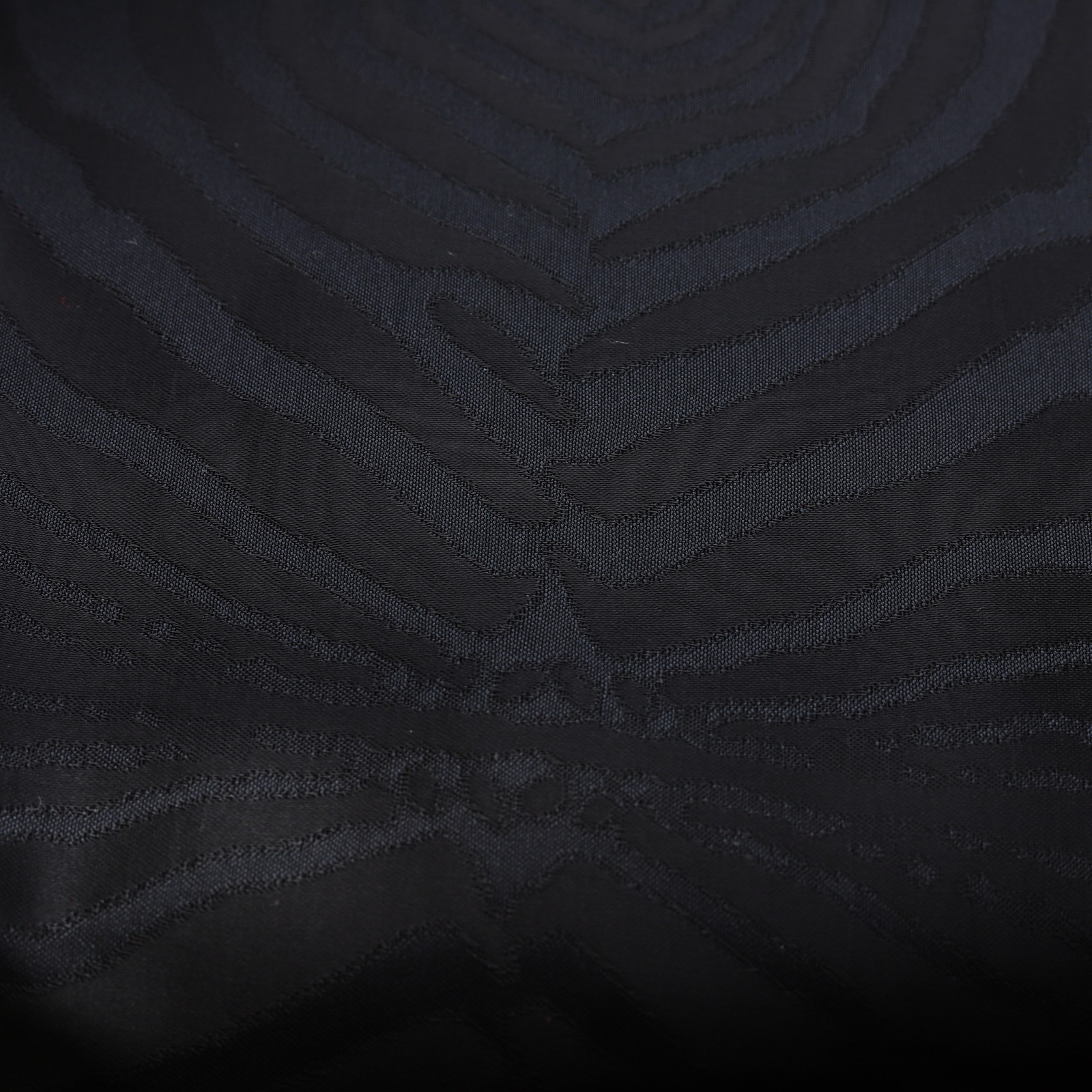 Tissu viscose et coton noir texturé ton sur ton