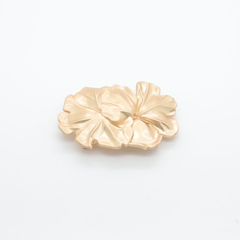 Boucle dorée fleur drapée mate, 8 x 5,5 cm, mercerie D'YRSAN