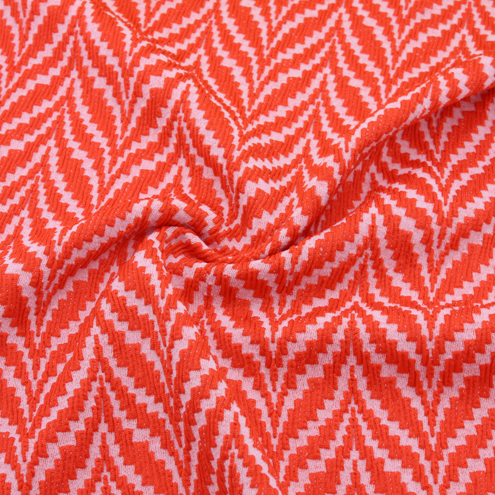 | Red and pink chevron jacquard fabric | D'YRSAN