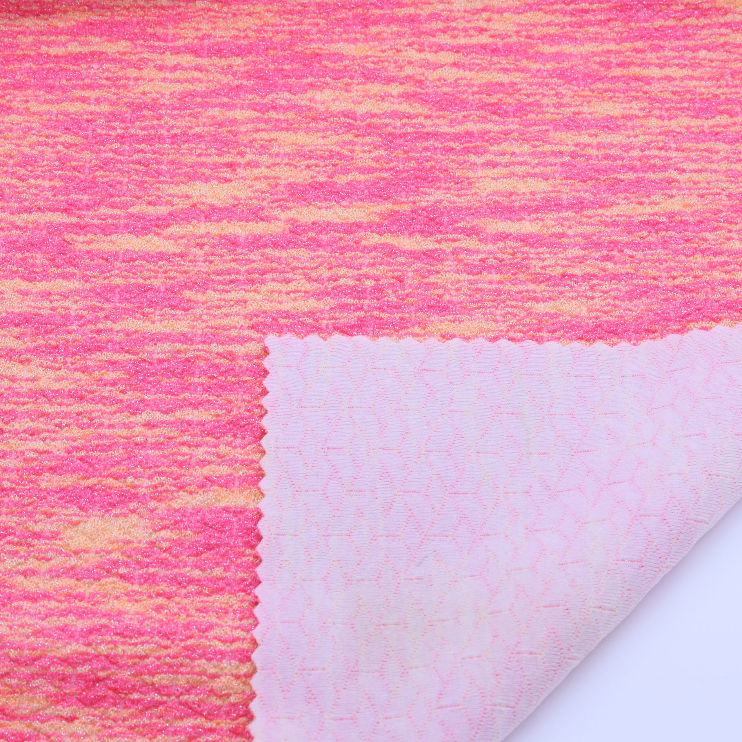 Tejido de traje de baño de lúrex texturizado, rosa coral · DY81113 · D'YRSAN