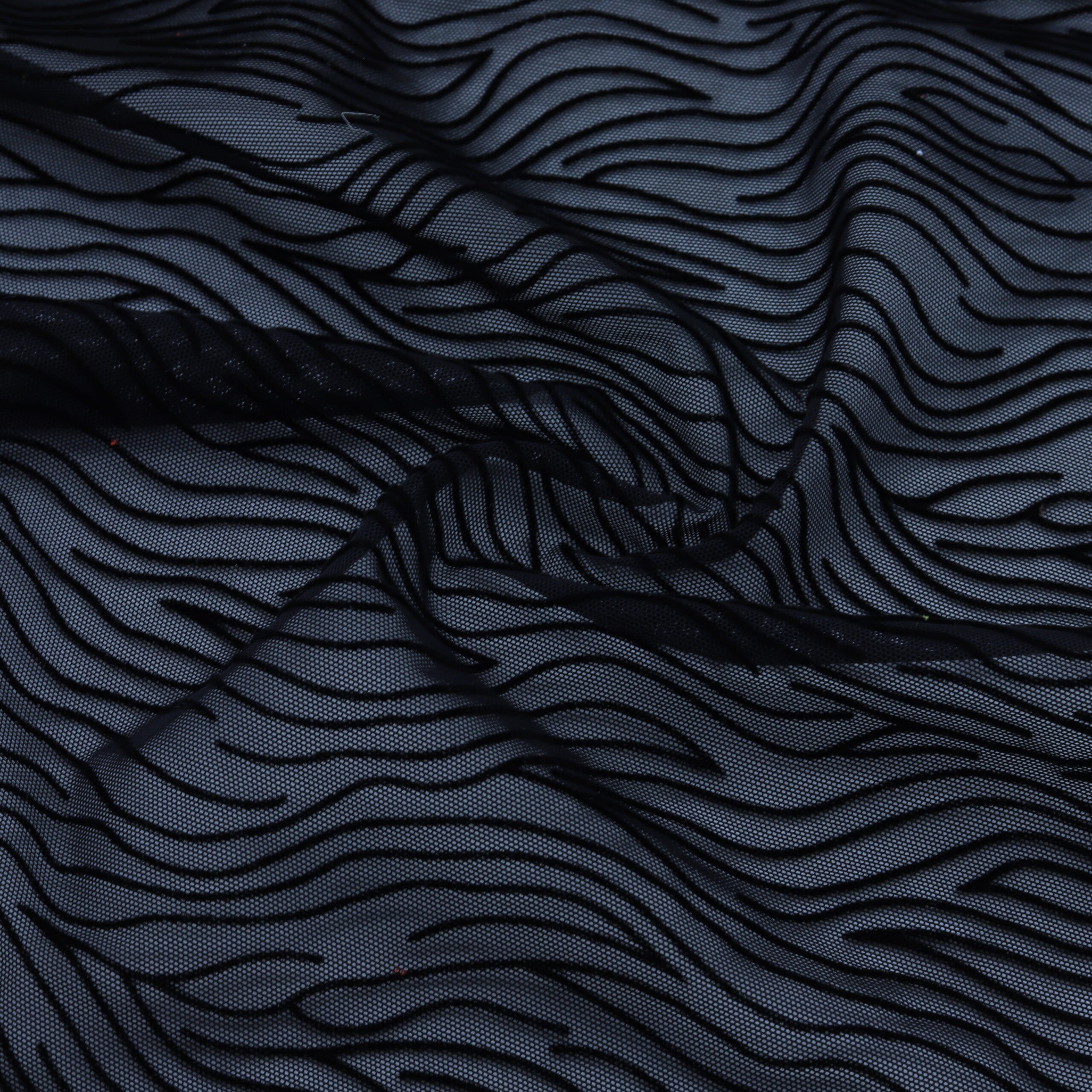 Tissu mesh floqué zébré Noir | D'YRSAN Tissu mesh floqué zébré Noir · DY68174 · D'YRSAN